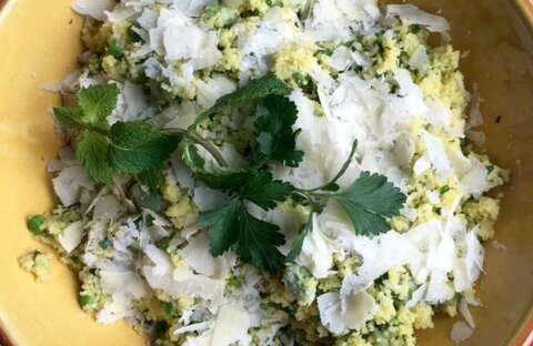 Snapchat vlog nr. 5 (recipe): Sicily inspired couscous salad with broad beans & peas