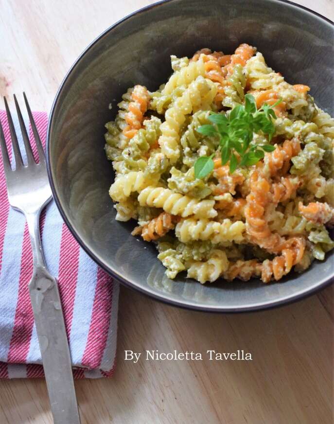 Summer pasta with cauliflower-almond pesto