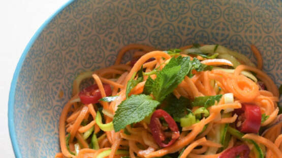 Sweet potato and courgette spaghetti salad with a Thai touch