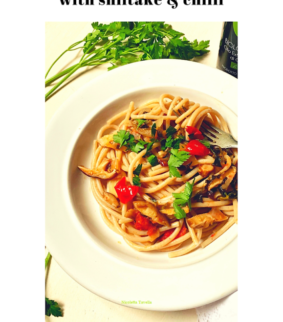 Spaghettoni with shiitake and chilli