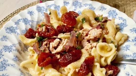 Sicilian pasta with tuna and sun-dried tomatoes