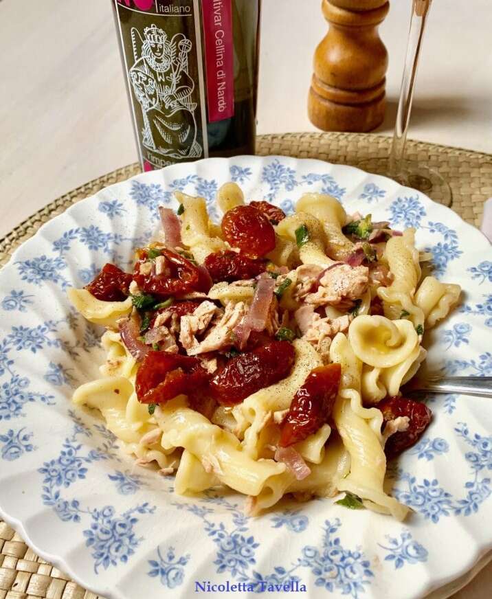 Sicilian pasta with tuna and sun-dried tomatoes