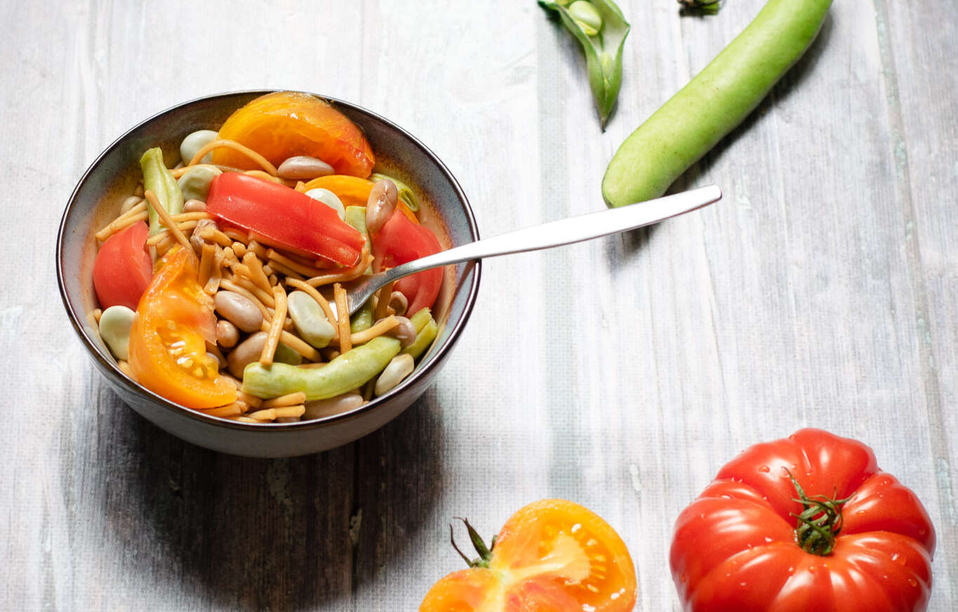 Broken udon salad with 3 types of beans